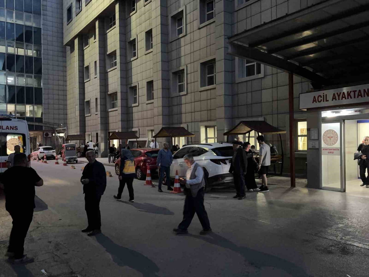 BURSA'DA İDDİAYA GÖRE ARACIYLA SEYİR HALİNDE OLAN ŞAHIS, BALDIZININ KARDEŞİ TARAFINDAN SİLAHLA...