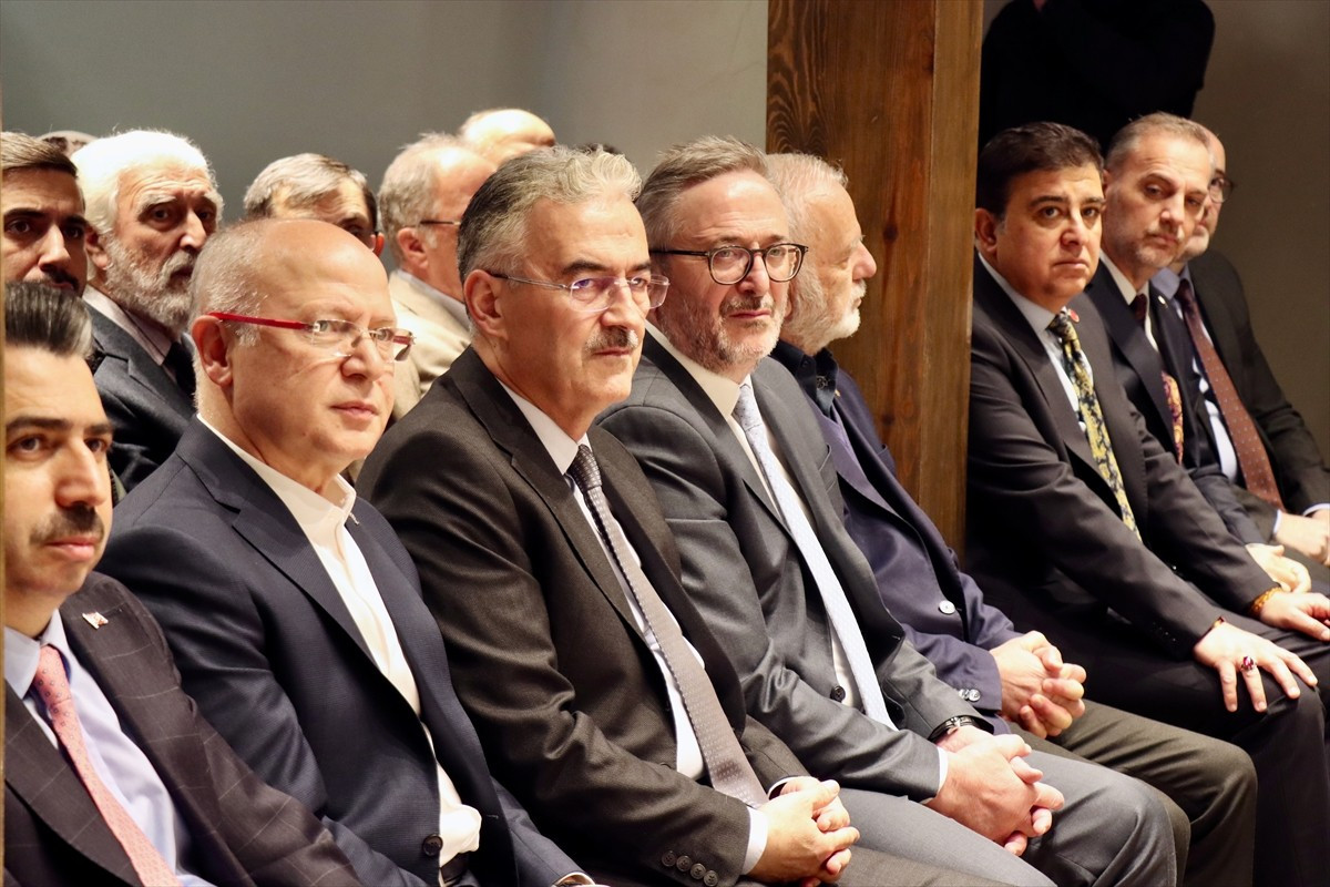 Bursa'da, İnebey Yazma Eserler Kütüphanesi'nde, İsmail Hakkı Bursevi'nin vefatının 300. yılı...