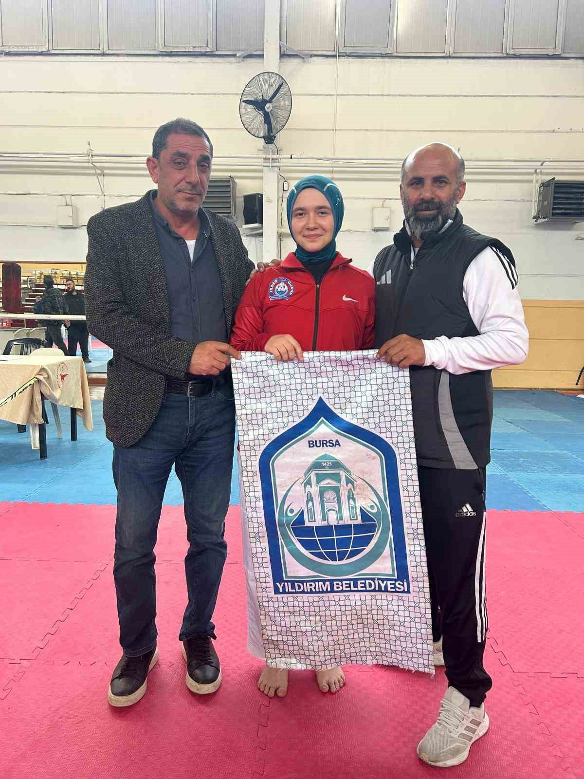 BURSA'LI SPORCU RÜMEYSA KARAGÖZ, MİLLİ TAKIMA SEÇİLEREK ÜLKEMİZİ ALMANYA’DA DÜZENLENECEK AVRUPA...