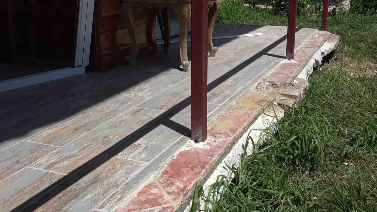 BURSA'NIN GEMLİK İLÇESİNE BAĞLI KUMLA MAHALLESİ'NDE, YAKLAŞIK 50 YILLIK BİR APARTMANDA YAŞANAN...