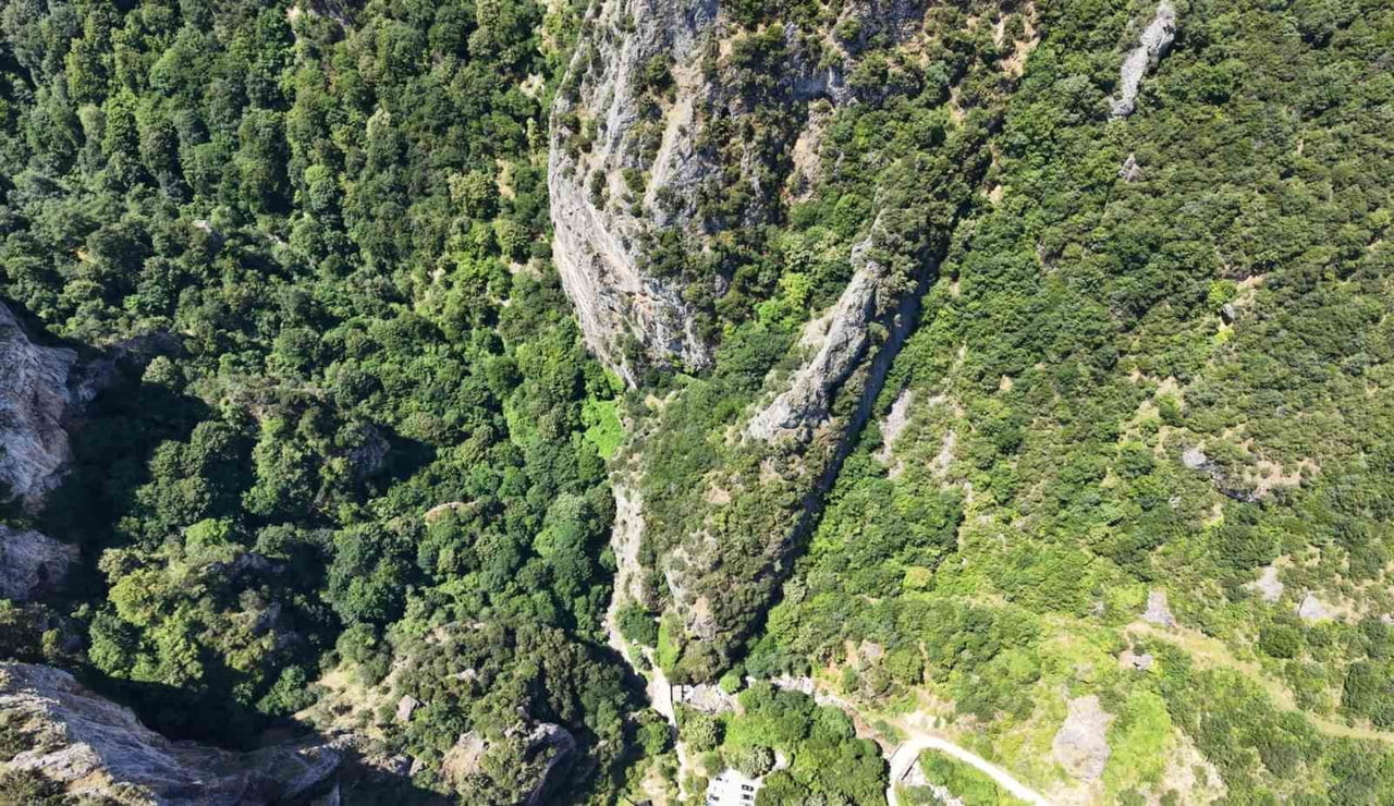 BURSA'NIN İNEGÖL İLÇESİNDE BULUNAN VE YAKLAŞIK 3 MİLYON YILLIK GEÇMİŞE SAHİP OYLAT MAĞARASI, DÖRT...