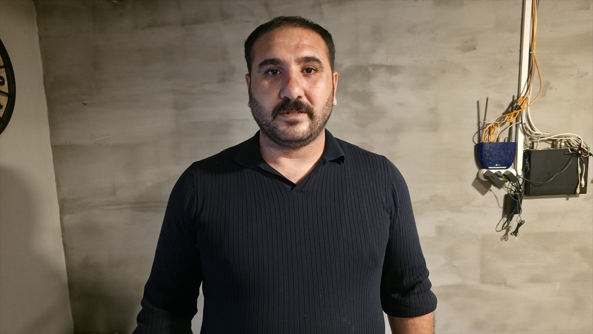 Bursa'nın İnegöl ilçesinde sokakta patlayan torpil parçalarının isabet ettiği 2 yaşındaki çocuk...