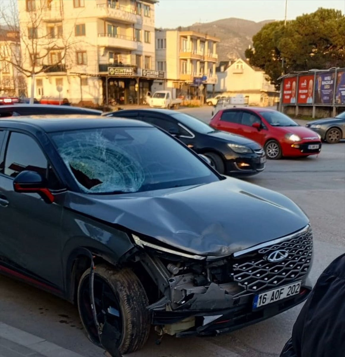 Bursa'nın İznik ilçesinde otomobilin çarptığı bisikletli yaşamını yitirdi.