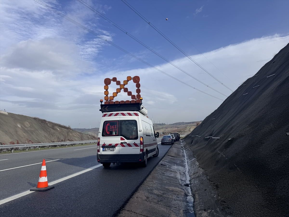 Bursa'nın Karacabey ilçesinde kaza yapan zırhlı araçtaki altınların kaybolduğu iddiası üzerine...