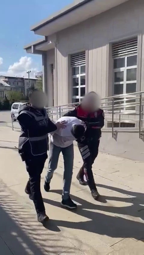 BURSA’DA HAPİS CEZASI BULUNAN ŞAHIS UYUŞTURUCU VE SİLAHLA YAKALANDI