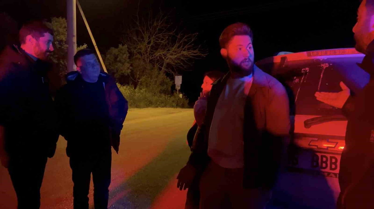 BURSA’DA MADDİ HASARLI KAZA İHBARINA GİDEN EKİPLER, 3.50 PROMİL ALKOLLÜ SÜRÜCÜYLE KARŞILAŞTI....