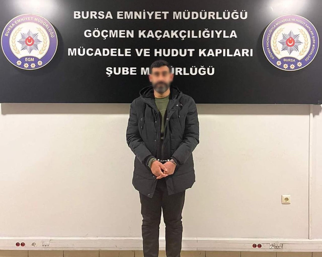 BURSA’DA SAHTE AVUKAT GÖÇMENLERİ DOLANDIRDI, YAKALANDI TUTUKLANDI