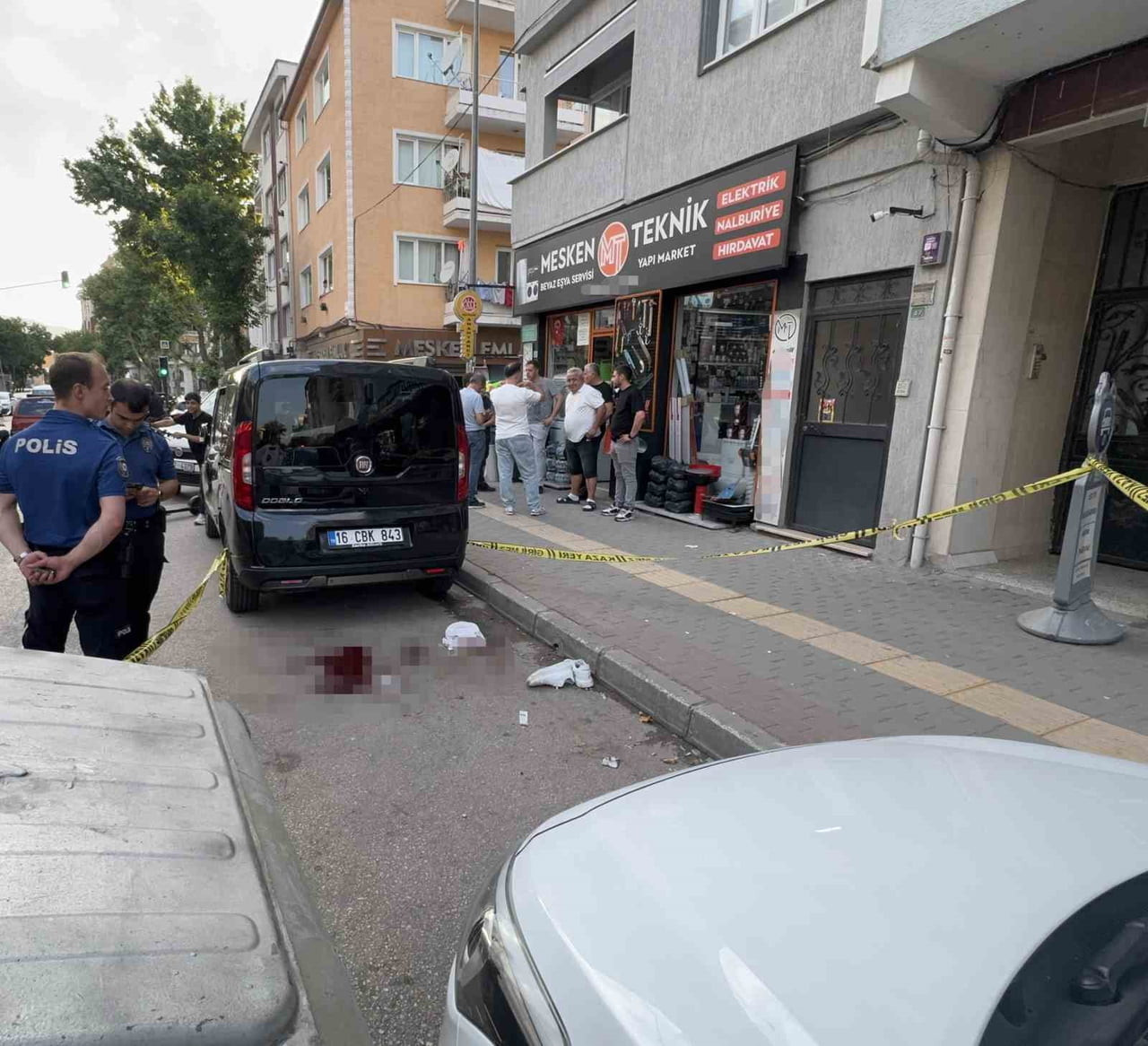 BURSA’DA SOSYAL MEDYA ÜZERİNDEN BAŞLAYAN HUSUMETİN BIÇAKLI KAVGAYA DÖNÜŞTÜĞÜ OLAYDA, 22 YAŞINDAKİ...