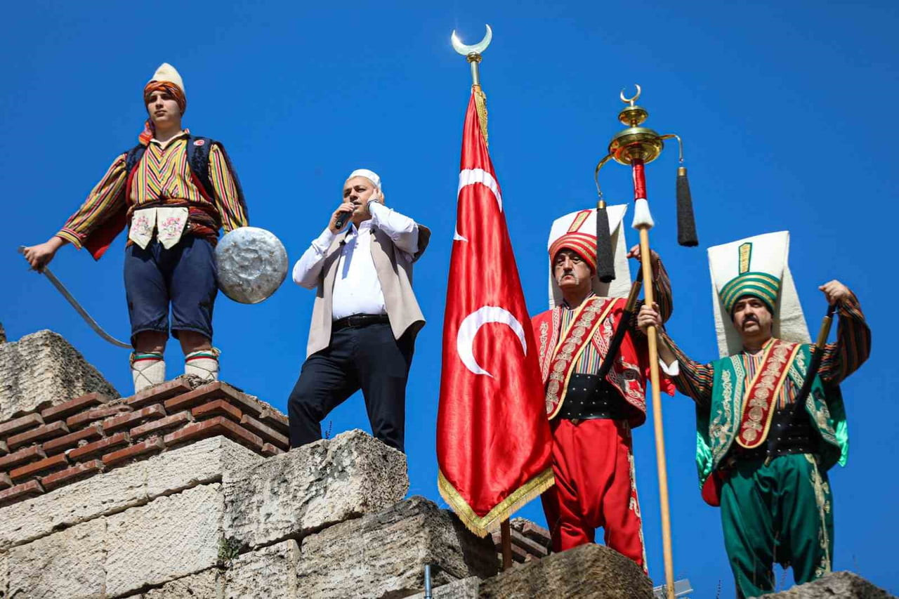 BURSA’NIN FETHİNİN 700. YIL DÖNÜMÜ DOLAYISIYLA PINARBAŞI FETİH KAPISI’NDA DÜZENLENEN TÖRENLERDE...