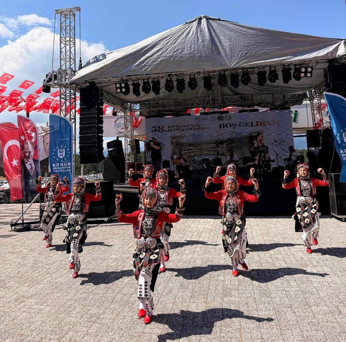 BURSA’NIN FETHİ’NİN 700. YILI ETKİNLİKLERİ KAPSAMINDA KELES’TE DÜZENLENEN KOCAYAYLA ŞENLİKLERİ’NDE...