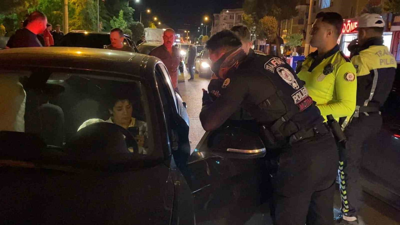 BURSA’NIN İNEGÖL İLÇESİNDE POLİSİN "DUR" İHTARINA UYMAYAN KADIN SÜRÜCÜ, YAŞANAN KOVALAMACA...