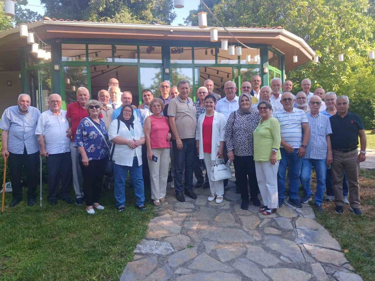 BURSA’NIN KÖKLÜ MAHALLELERİNDE EN AZ 3-4 DÖNEM YÖNETİCİLİK YAPAN ESKİ MUHTARLAR OSMANGAZİ...