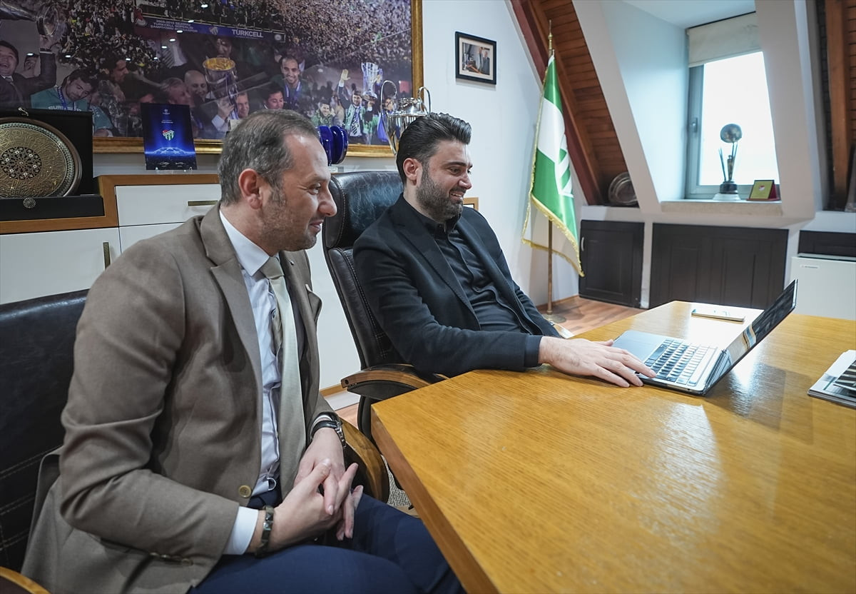 Bursaspor Kulübü Başkanı Enes Çelik, Anadolu Ajansının (AA) gözünden 2025'e damga vuran olaylara...