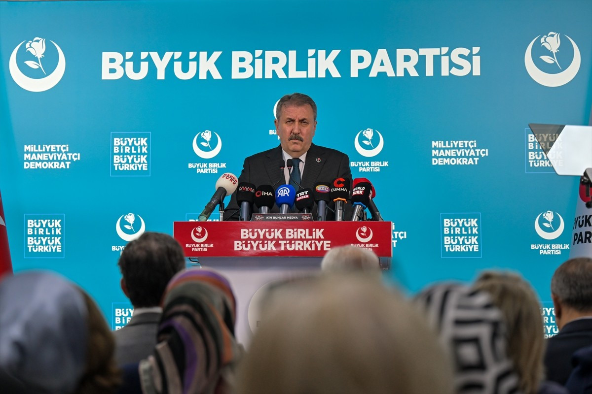 Büyük Birlik Partisi (BBP) Genel Başkanı Mustafa Destici, partisinin genel merkezinde basın...