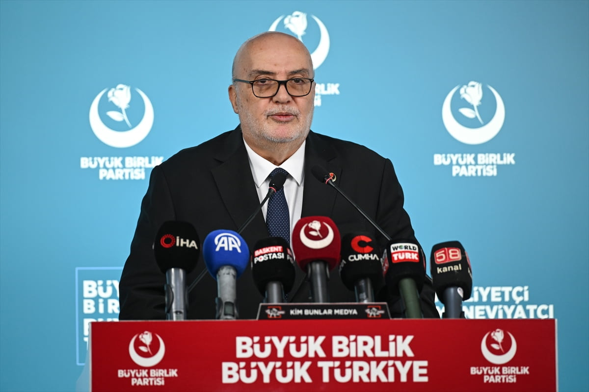 Büyük Birlik Partisi (BBP) Genel Sekreteri Ahmet Yelis, partisinin genel merkezinde basın...