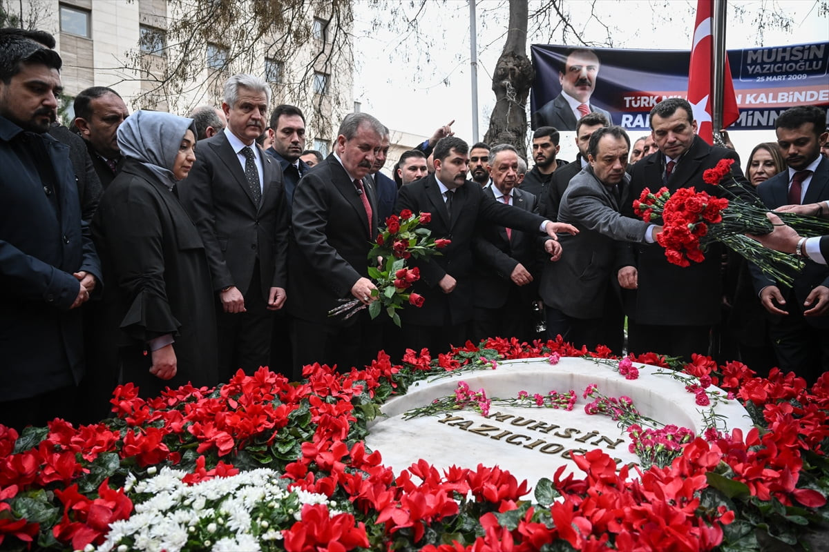 Büyük Birlik Partisi (BBP) Kurucu Genel Başkanı Muhsin Yazıcıoğlu, vefatının 17. yılında kabri...