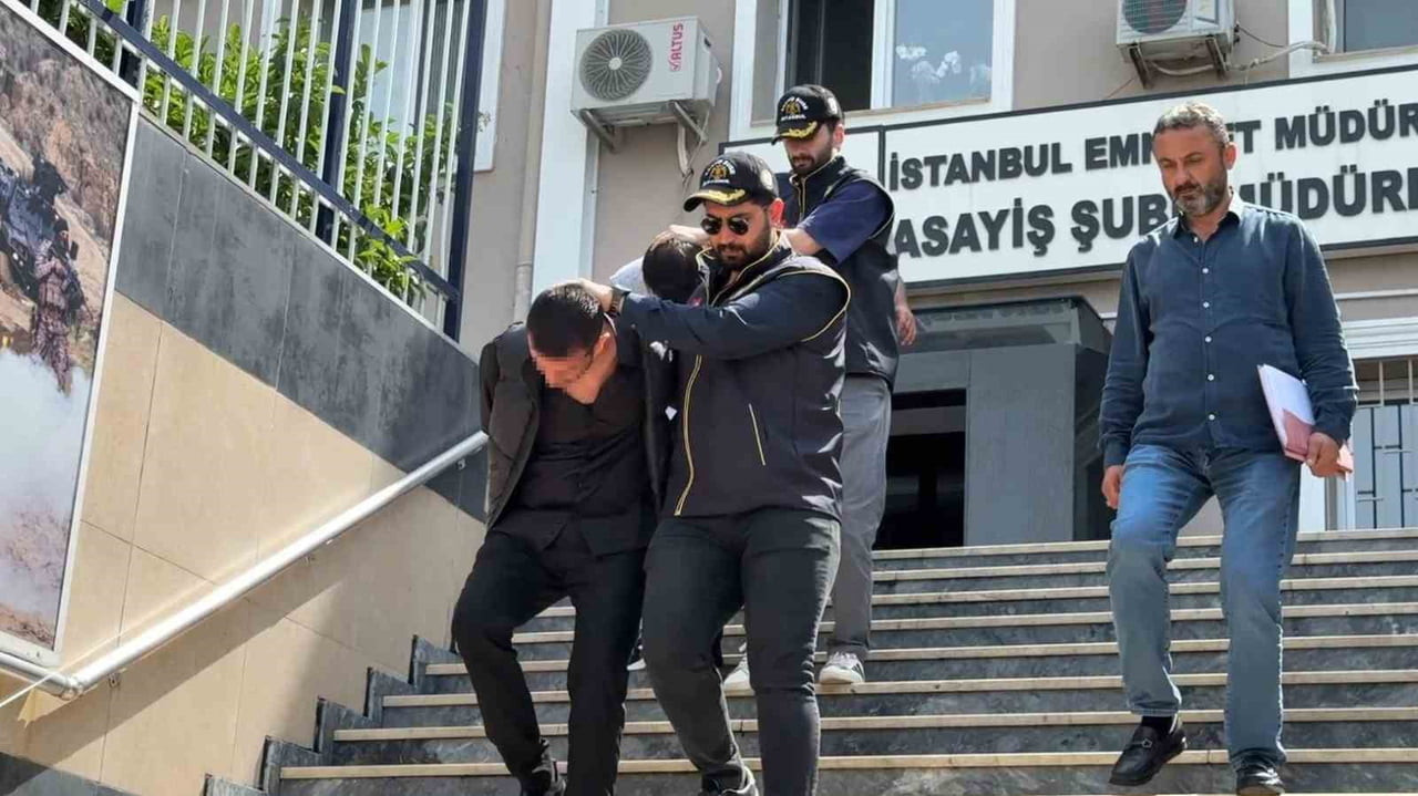 BÜYÜKÇEKMECE ADLİYESİ ADLİ EMANET BÜROSUNDAN 25 KİLOGRAM ALTIN İLE 50 KİLOGRAM GÜMÜŞÜN ÇALINDIĞI...