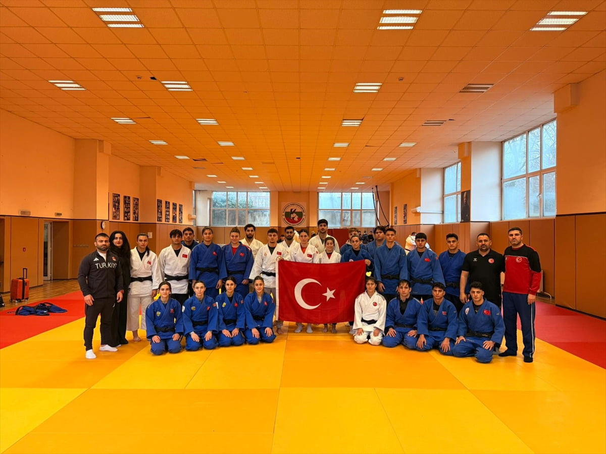 Büyükler Sofya Avrupa Judo Açık Turnuvası'nda Türkiye, 11 kadın, 15 erkek sporcuyla tatamiye...
