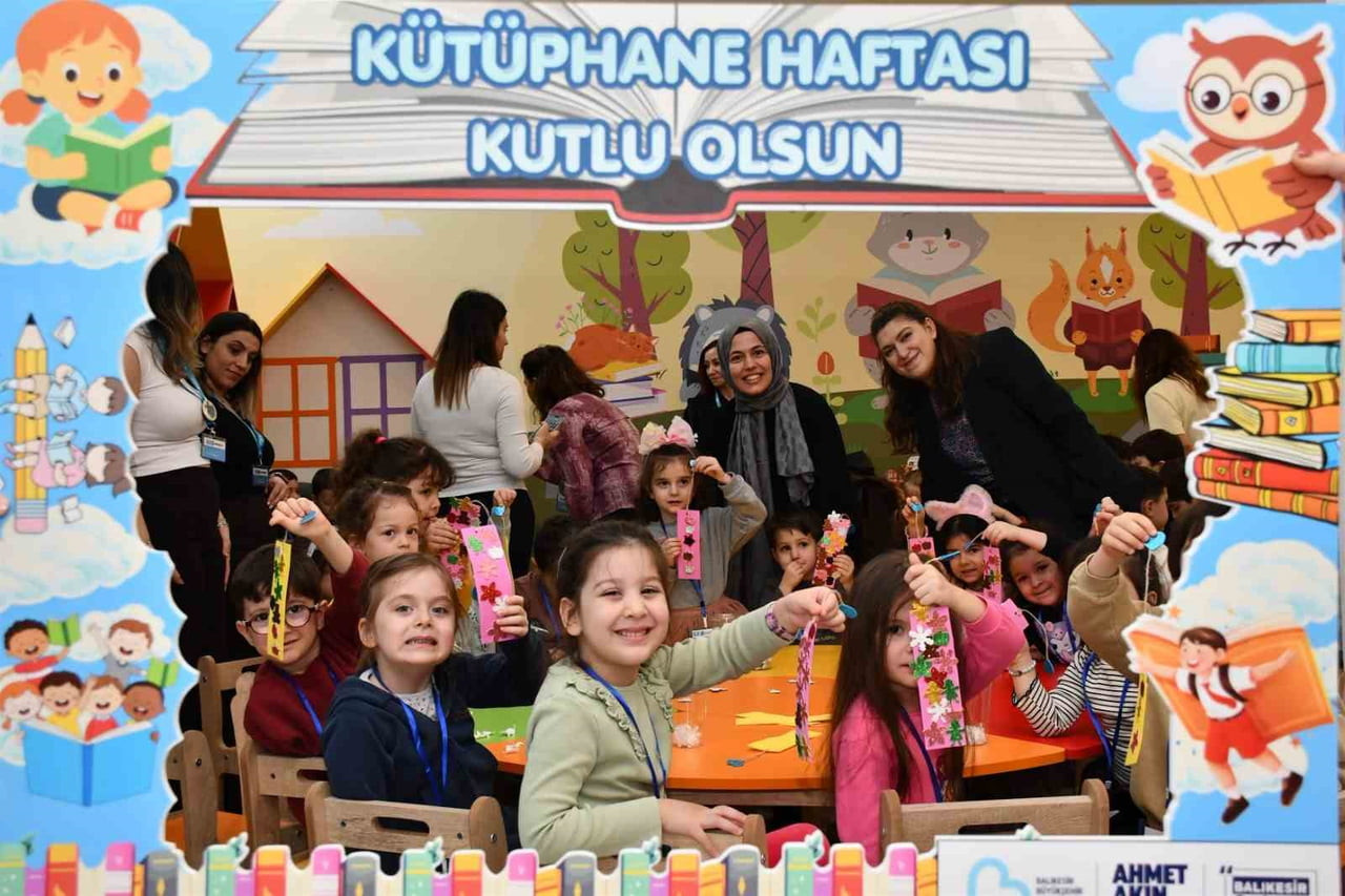 BÜYÜKŞEHİR’İN KÜTÜPHANE HAFTASI ETKİNLİKLERİNE YOĞUN İLGİ