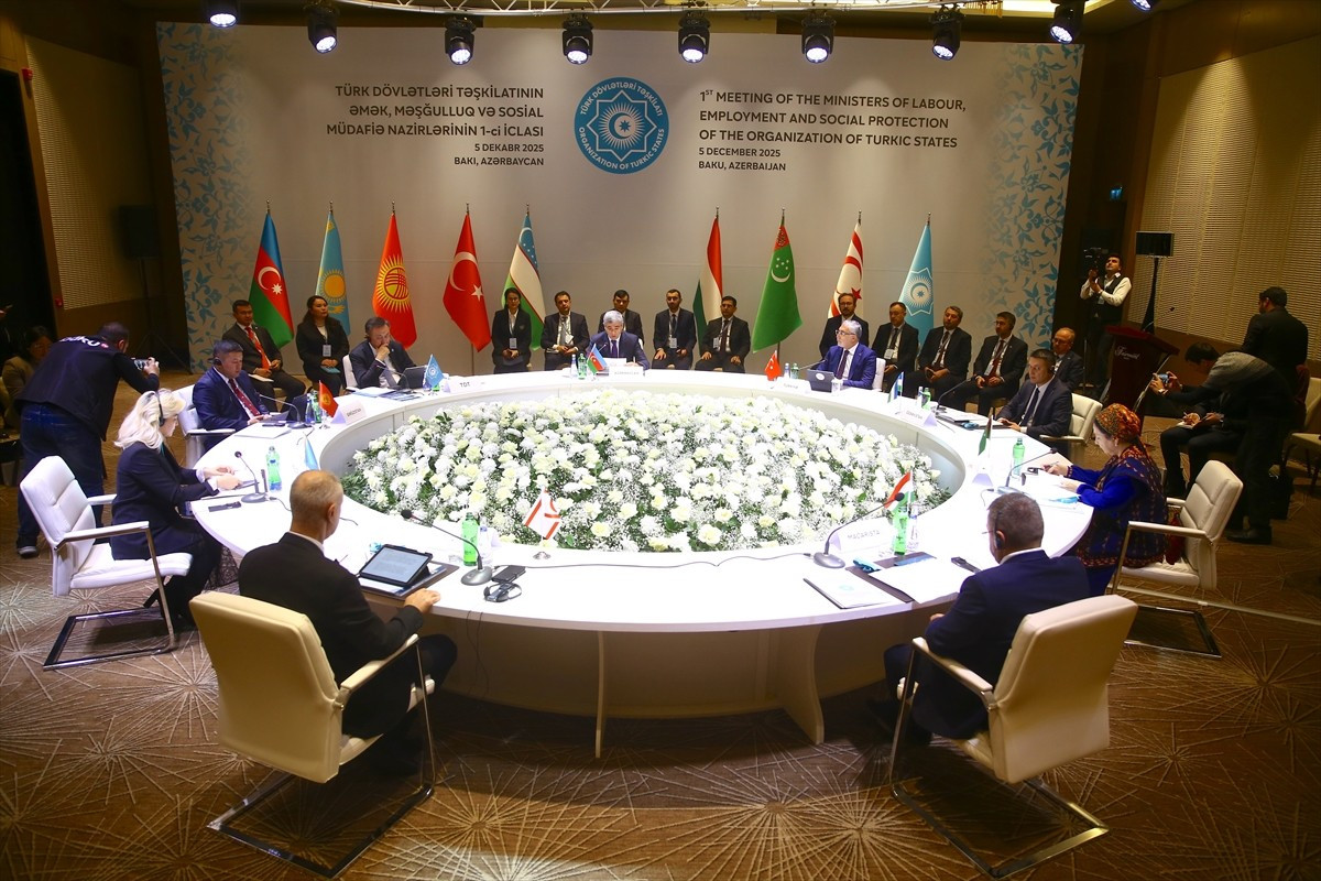 Çalışma ve Sosyal Güvenlik Bakanı Prof. Dr. Vedat Işıkhan, Azerbaycan'da düzenlenen Türk...