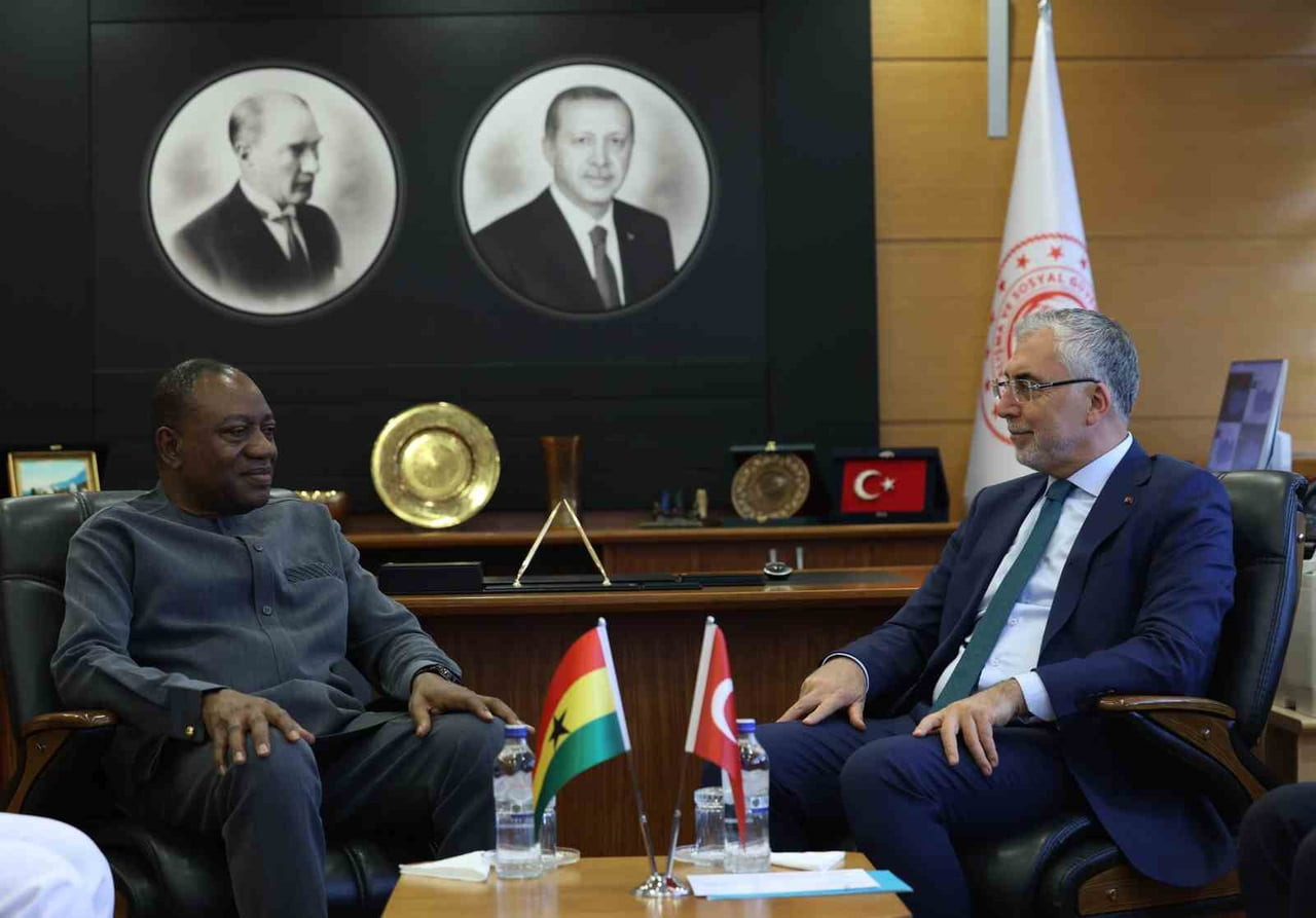 ÇALIŞMA VE SOSYAL GÜVENLİK BAKANI VEDAT IŞIKHAN, GANA ÇALIŞMA, İŞLER VE İSTİHDAM BAKANI...