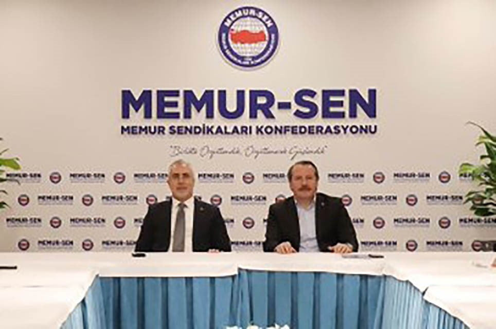 ÇALIŞMA VE SOSYAL GÜVENLİK BAKANI VEDAT IŞIKHAN, MEMUR-SEN GENEL BAŞKANI ALİ YALÇIN İLE...