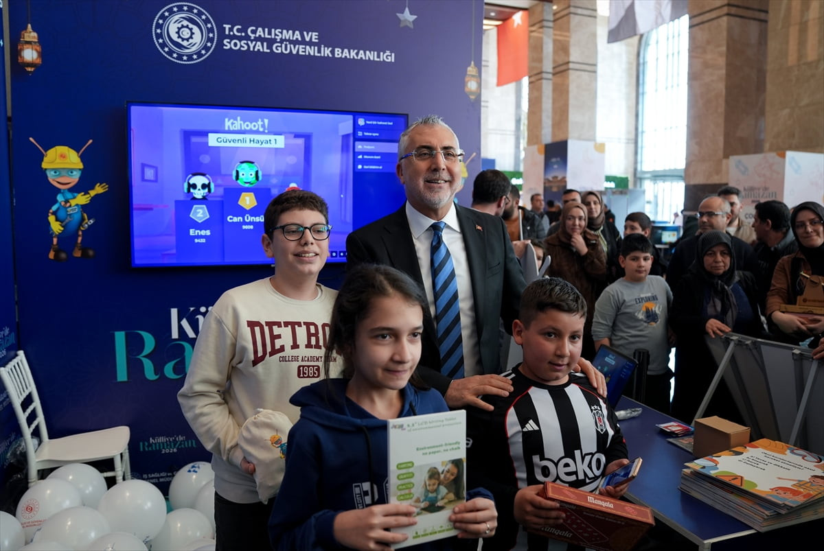 Çalışma ve Sosyal Güvenlik Bakanı Vedat Işıkhan, "Külliye'de Ramazan" etkinlikleri kapsamında...