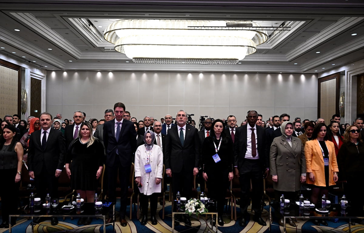 Çalışma ve Sosyal Güvenlik Bakanı Vedat Işıkhan, Sosyal Güvenlik Kurumunun (SGK) Eğitimli Çocuk...