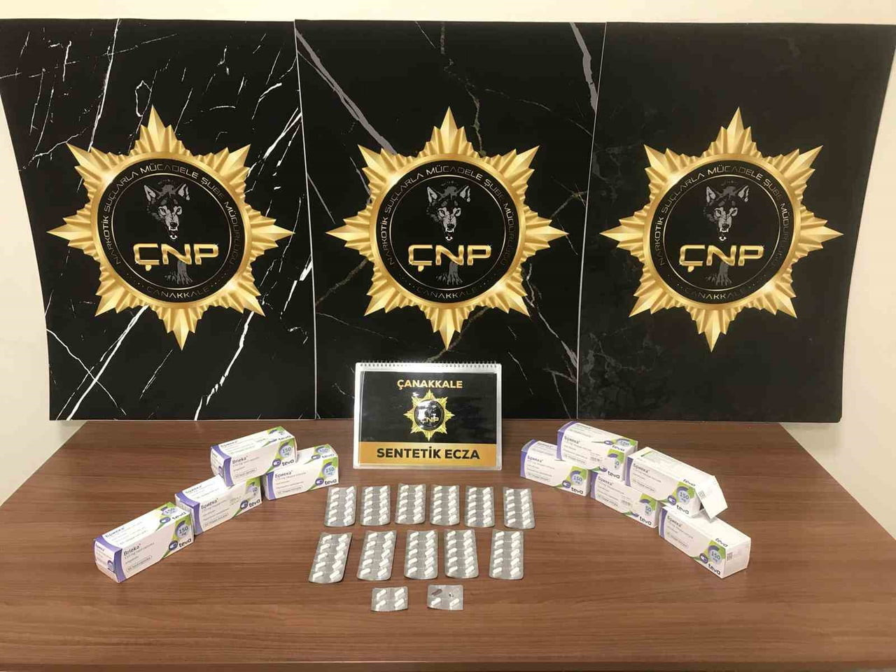 ÇANAKKALE İL EMNİYET MÜDÜRLÜĞÜ EKİPLERİNCE İL MERKEZİ VE İLÇELERİNDE HUZUR UYGULAMALARI...