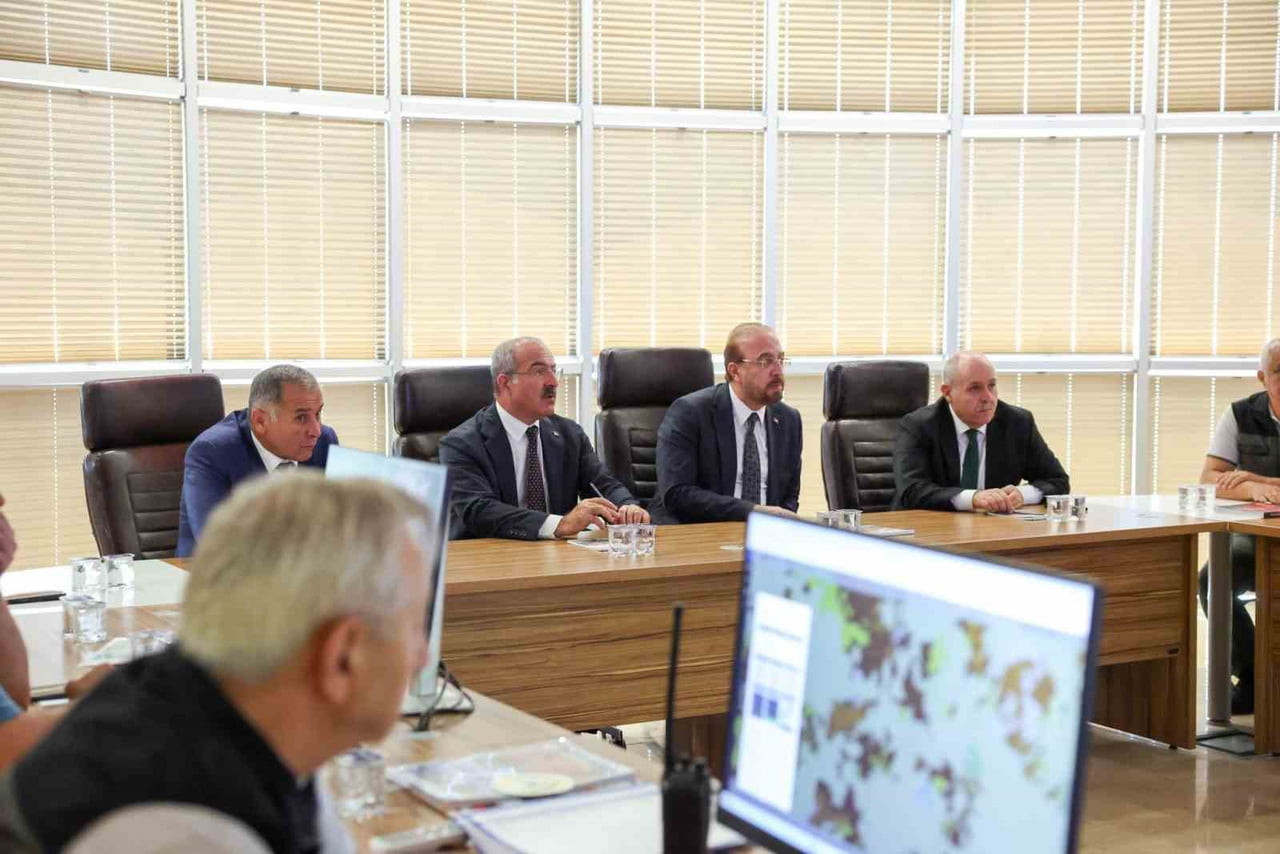 ÇANAKKALE'DE ORMAN YANGINLARINA KARŞI ALINACAK ÖNLEMLER VE KOORDİNASYONUN KONUŞULDUĞU TOPLANTIYA...