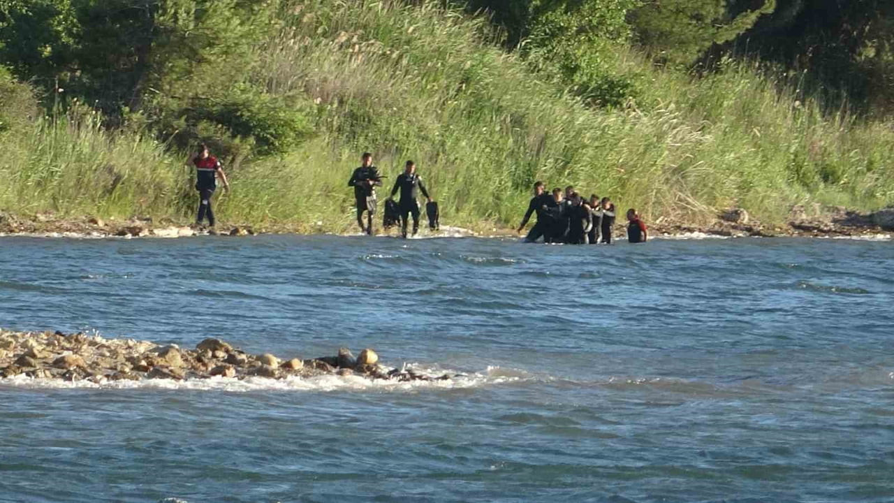 ÇANAKKALE’DE DENİZDE KAYBOLAN 14 YAŞINDAKİ KIZ ÇOCUĞUNUN CANSIZ BEDENİ BULUNDU.