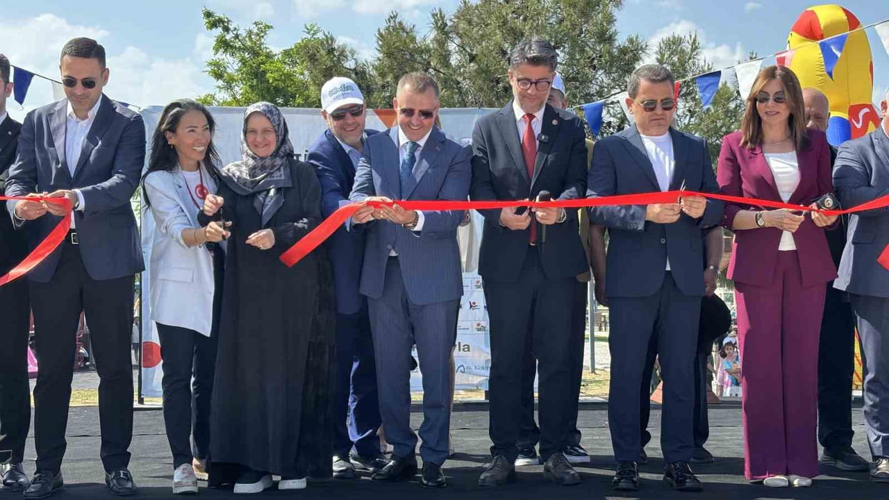 ÇANAKKALE’DE EZİNE BELEDİYESİ DESTEKLERİYLE DÜZENLENEN BİLİMFEST ÇANAKKALE’NİN AÇILIŞI...