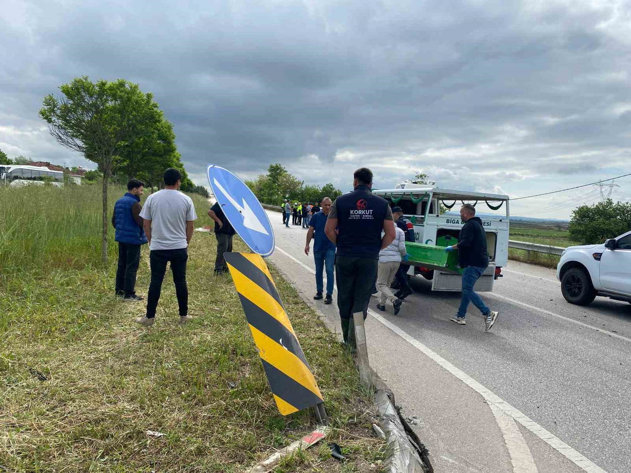 ÇANAKKALE’NİN BİGA İLÇESİNDE İKİ OTOMOBİLİN ÇARPIŞMASI SONUCU 2 KİŞİ HAYATINI KAYBETTİ. 3 KİŞİ İSE...
