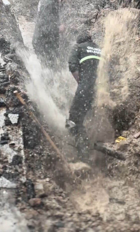 ÇANAKKALE’NİN GELİBOLU İLÇESİNDE AK PARTİLİ BELEDİYE TARAFINDAN DEVAM EDEN ALTYAPI ÇALIŞMALARINDA...