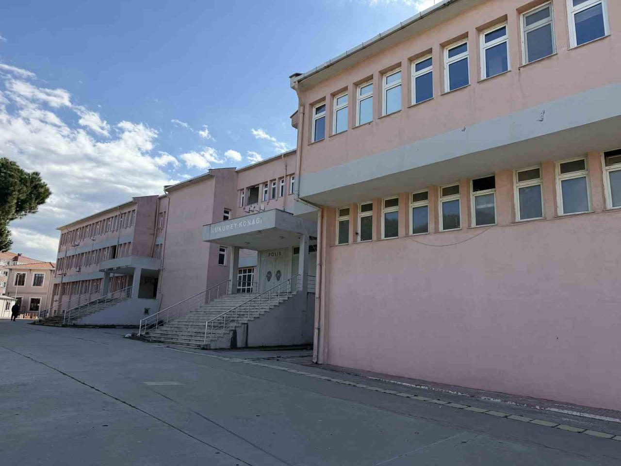 ÇANAKKALE’NİN GELİBOLU İLÇESİNDE ESKİ KAYMAKAMLIK BİNASI RESTORASYON KARŞILIĞI KONUK EVİ VE...