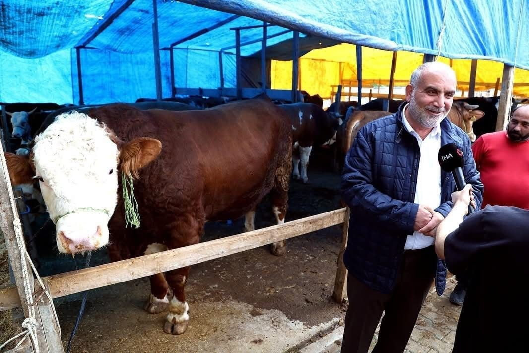 CANİK BELEDİYE BAŞKANI İBRAHİM SANDIKÇI  KURBAN PAZARINI GEZDİ