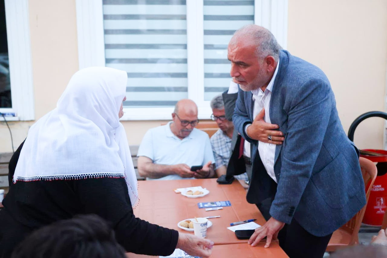 CANİK BELEDİYE BAŞKANI İBRAHİM SANDIKÇI, VATANDAŞLARLA İSTİŞARE HALİNDE ÇALIŞMAYA DEVAM...