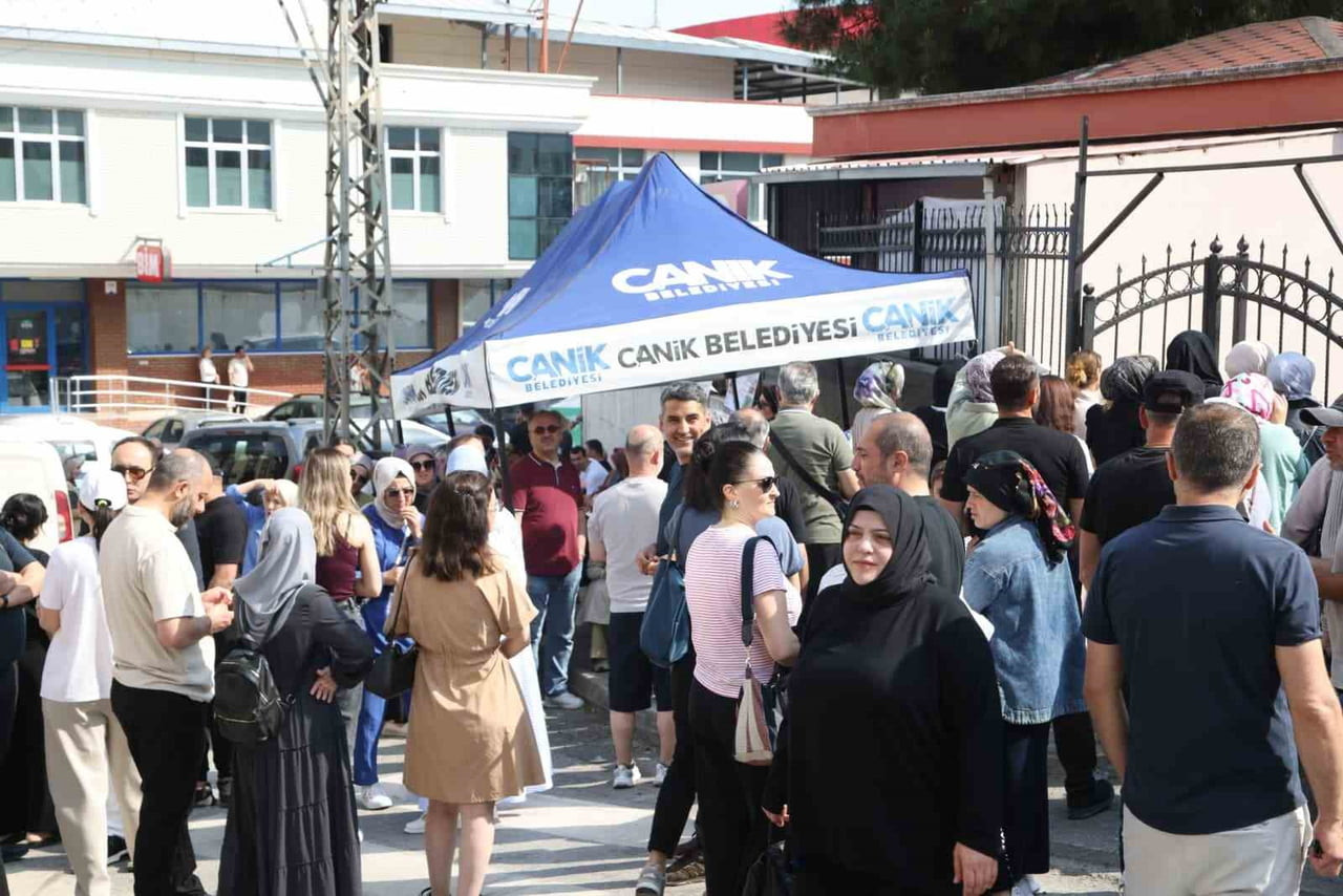 CANİK BELEDİYESİ, LİSELERE GEÇİŞ SİSTEMİ (LGS) KAPSAMINDA ÖĞRENCİLER VE AİLELERİ İÇİN SINAV GÜNÜ...