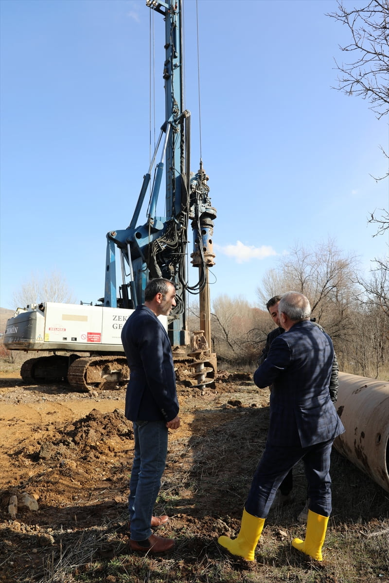 Çankırı'da içme suyu sorununa karşı yer altı su kaynaklarını devreye sokmak için 13 noktada sondaj...