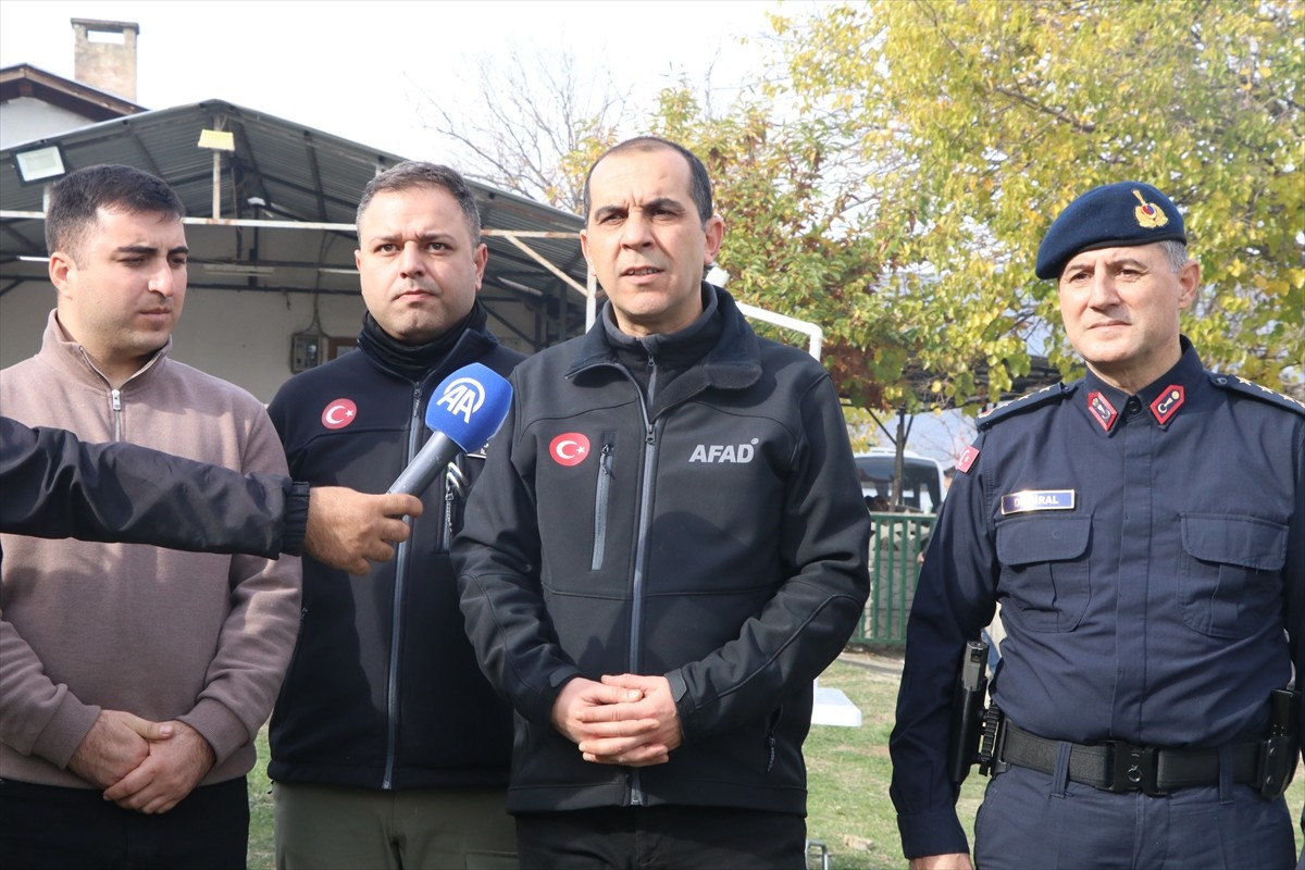 Çankırı'nın Bayramören ilçesinde kaybolan 82 yaşındaki kadın için başlatılan arama çalışmaları...