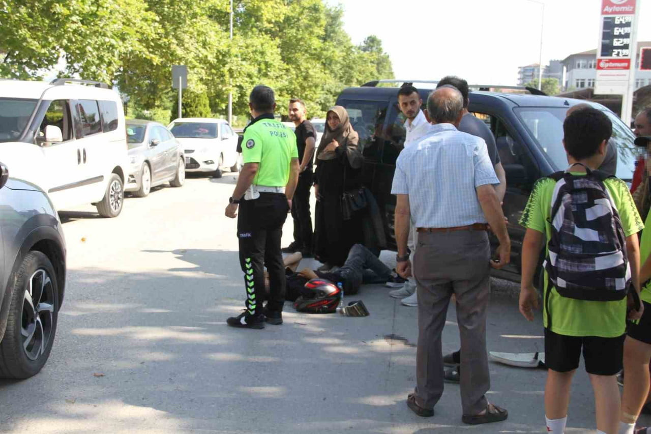 ÇARŞAMBA İLÇESİNDE OTOMOBİL İLE MOTOSİKLETİN ÇARPIŞTIĞI TRAFİK KAZASINDA MOTOSİKLET SÜRÜCÜSÜ...