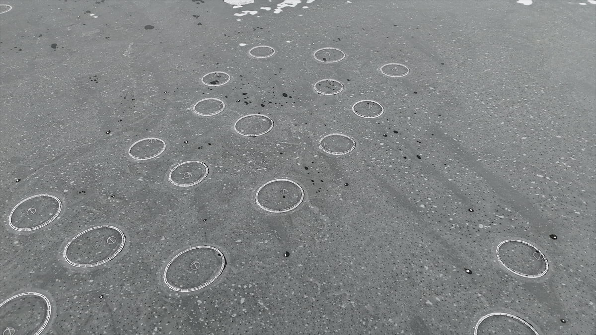 Çat Barajı'nın Adıyaman'ın Çelikhan ilçesindeki kısmında kalan "yüzen adalar", soğuk hava...