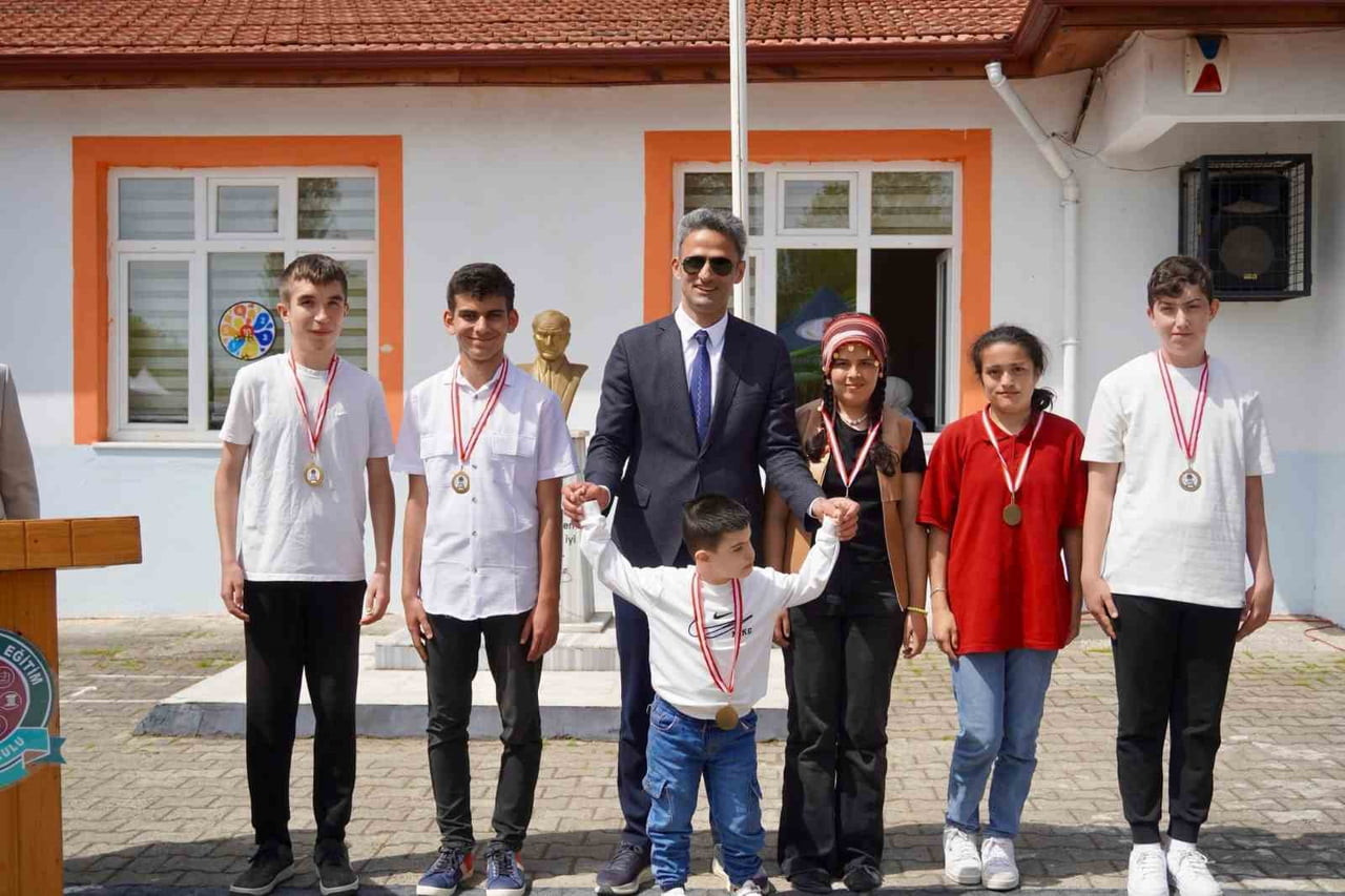 ÇAYCUMA’DA ENGELLİLER HAFTASI PROGRAMI DÜZENLENDİ