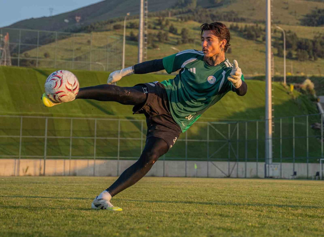 ÇAYKUR RİZESPOR, ERZURUM KAMPINDA FC DİNAMO BATUMİ VE ERZURUMSPOR FK İLE HAZIRLIK MAÇINA...