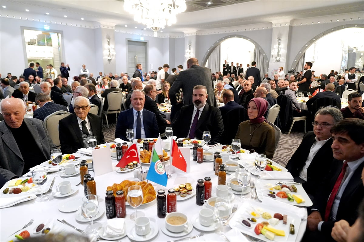 Çaykur Rizespor Kulübü tarafından İstanbul'daki üyelere yönelik iftar programı düzenlendi....