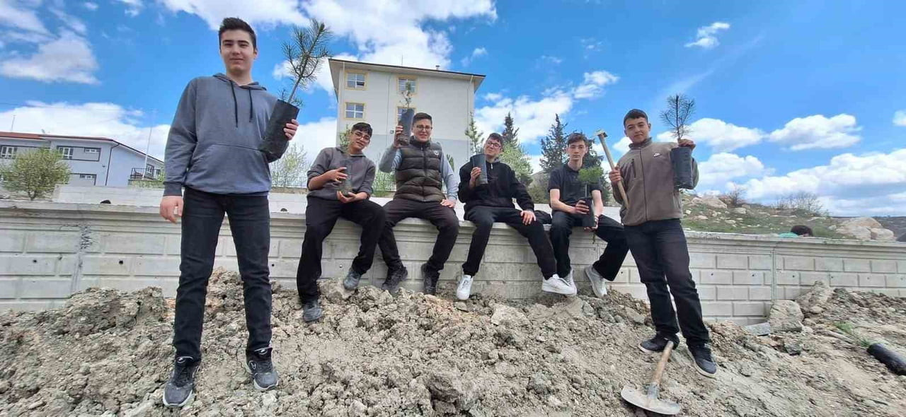 ÇEDES KAPSAMINDA KÜTAHYA’DA FİDAN DİKİM SEFERBERLİĞİ