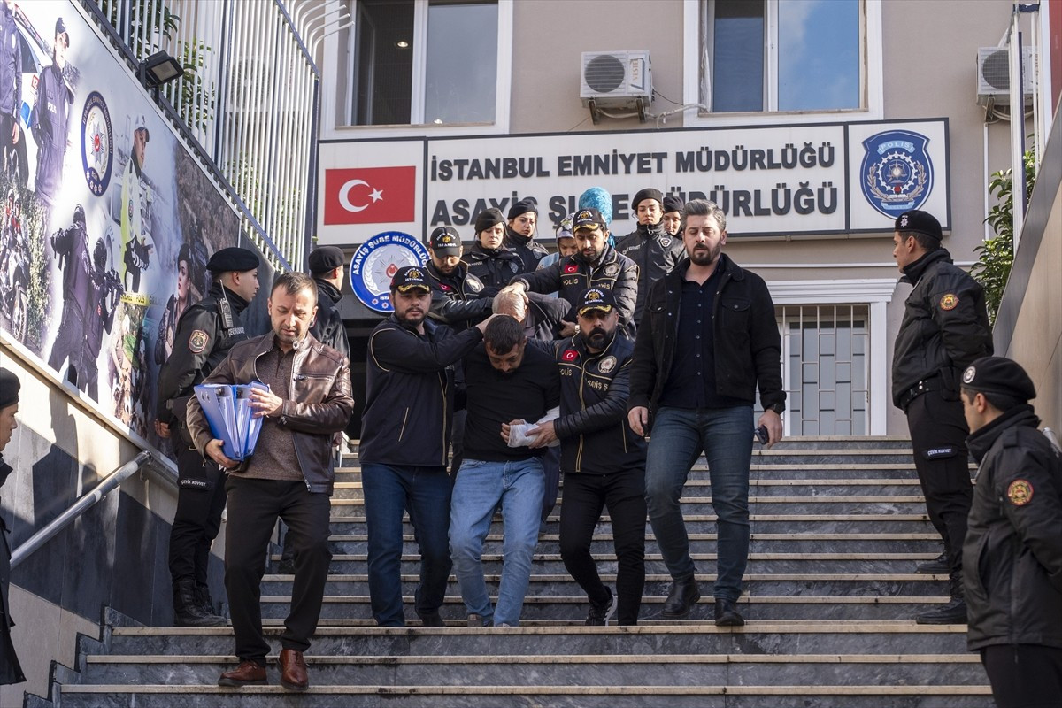 Çekmeköy'de uyuşturucu operasyonuna katılan özel harekat polisi Emre Albayrak'ın şehit edilmesine...