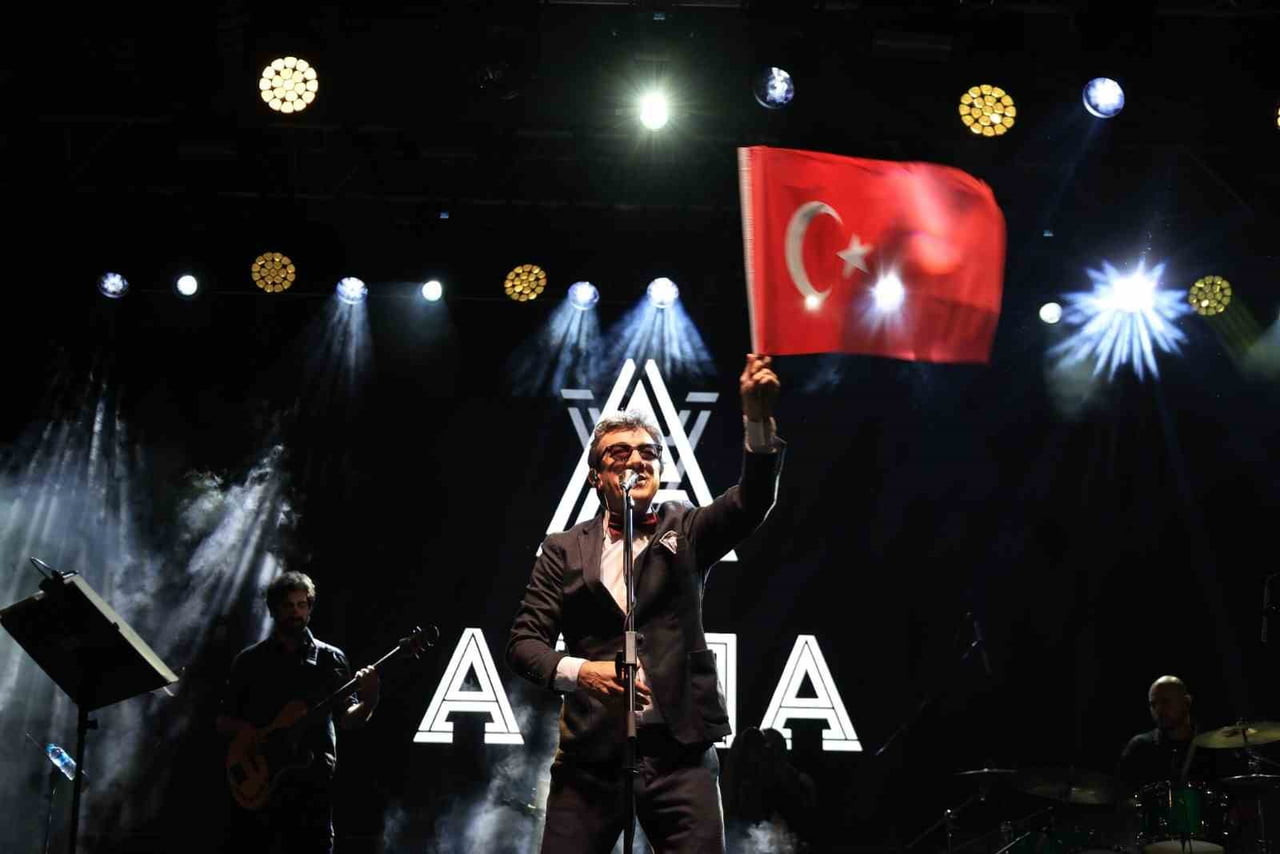 ÇEKMEKÖY’DE 19 MAYIS ATATÜRK’Ü ANMA, GENÇLİK VE SPOR BAYRAMI, BİNLERCE VATANDAŞIN KATILDIĞI...