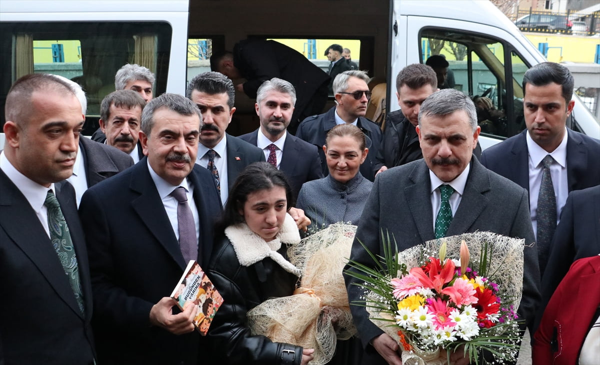 Çeşitli ziyaretlerde bulunmak ve Ahde Vefa İftarı ve Bayramlaşma Programı'na katılmak üzere...