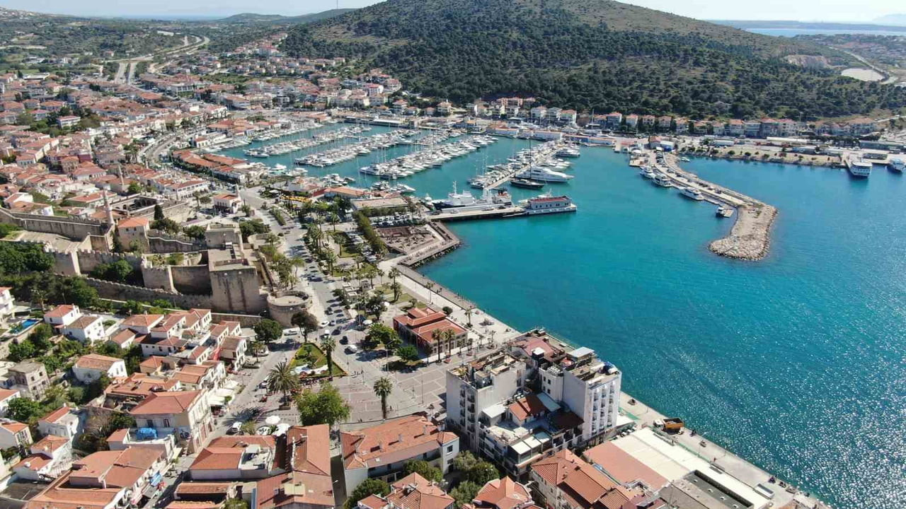 ÇEŞME SAHİLİ